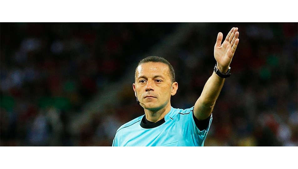 UEFA'dan Cüneyt Çakır'a görev