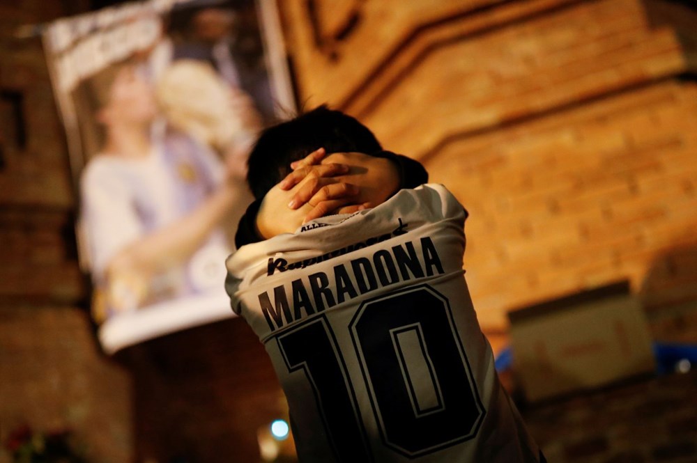 Arjantinli efsane futbolcu Maradona son yolculuğuna uğurlandı - 19