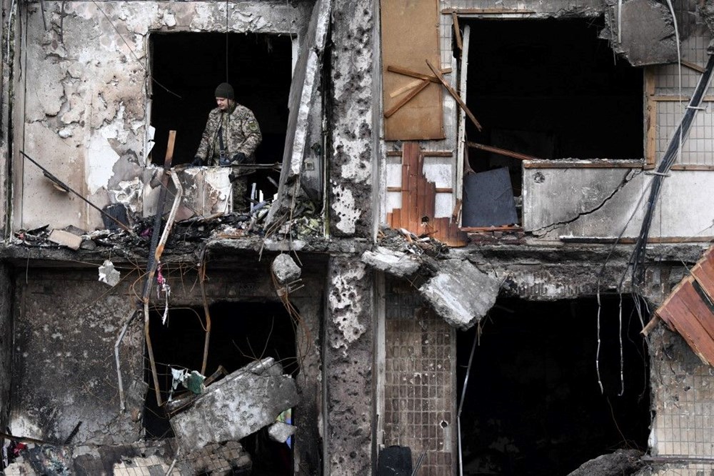 Rusya'nın saldırısının 3. gününde Ukrayna'dan fotoğraflar - 17