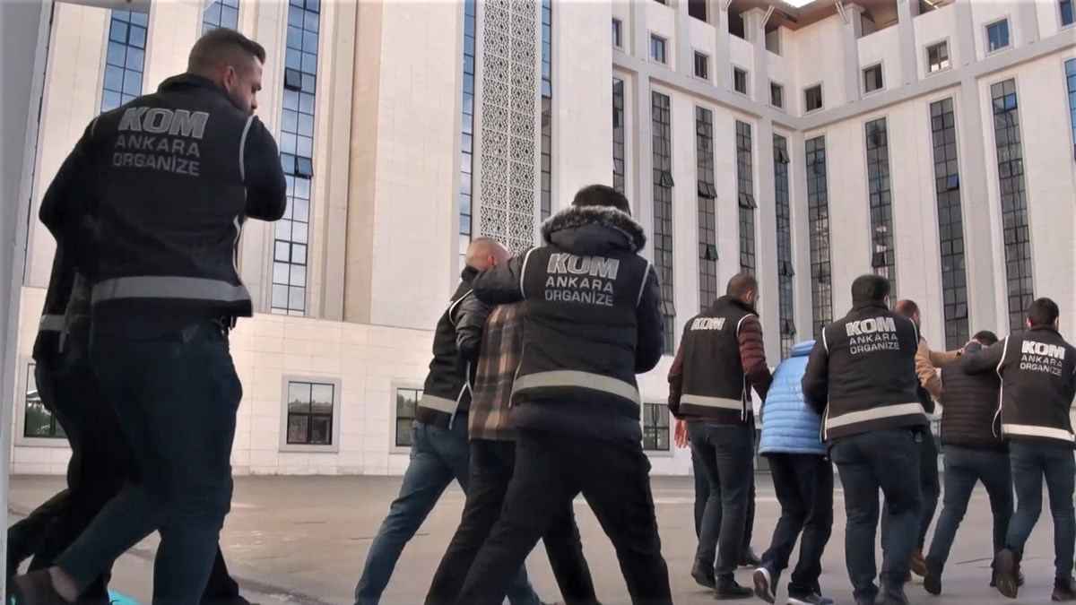 Ayhan Bora Kaplan davasında 17 Ayhan Bora Kaplan davasında 17
