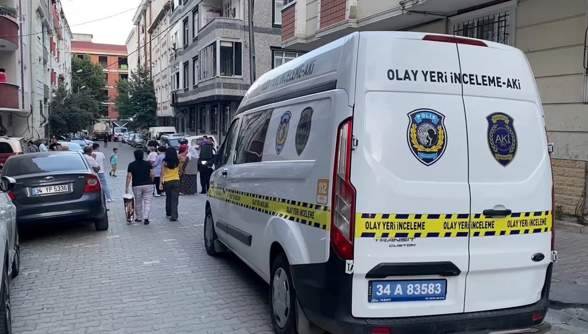 Esenyurt’ta feci olay: Gürültü yaptığı için kendisini uyaran kardeşini öldürdü Esenyurt’ta feci olay: Gürültü yaptığı için kendisini uyaran kardeşini öldürdü