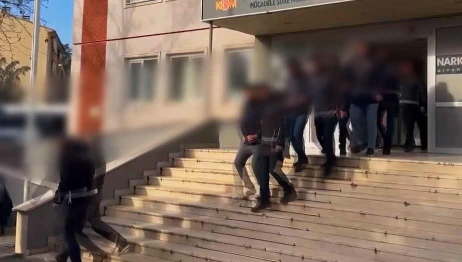 Diyarbakır merkezli rüşvet operasyonu: 26 zanlı tutuklandı