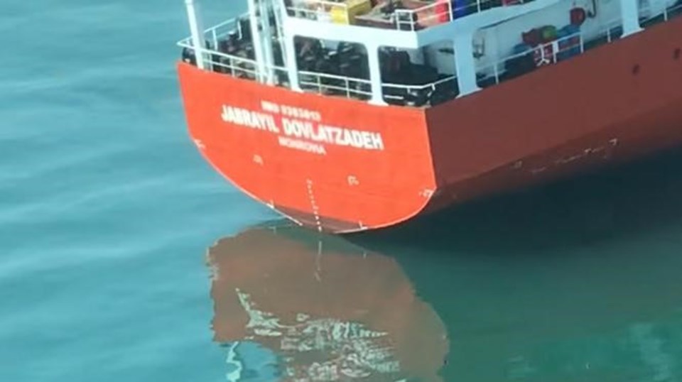 Denizi kirleten gemi, uçaklı denetimde tespit edildi - 1