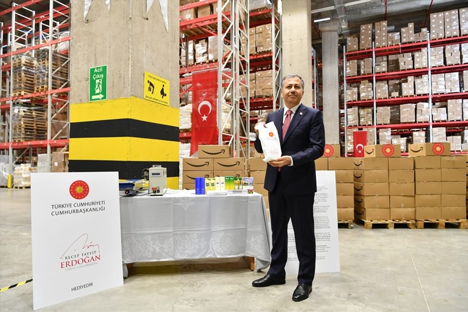 İstanbul'da 65 yaş üstünde olanlara 1 milyon 150 bin yardım paketi - 2