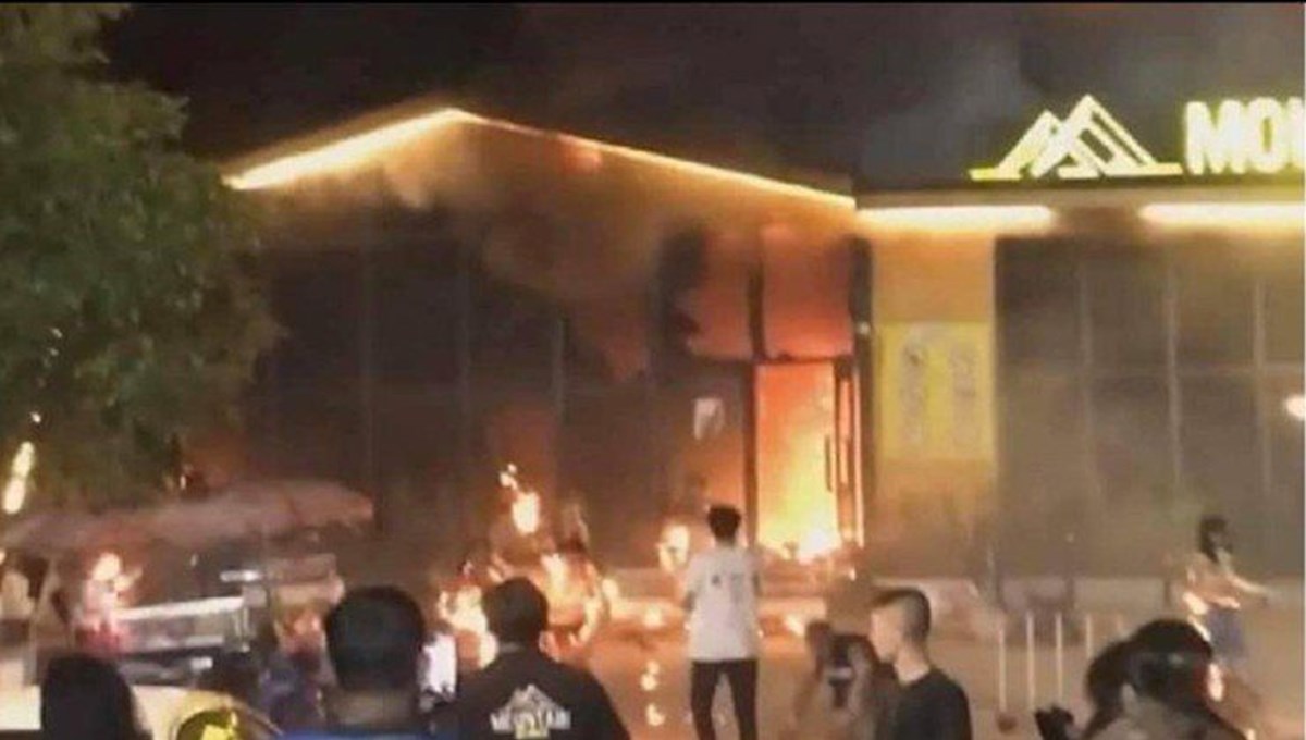 Tayland'da gece kulübünde yangın