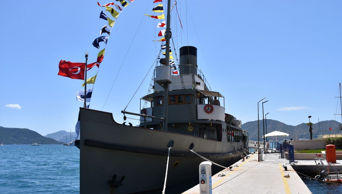 TCG Nusret Müze Gemisi Marmaris'te ziyarete açıldı TCG Nusret Müze Gemisi Marmaris'te ziyarete açıldı