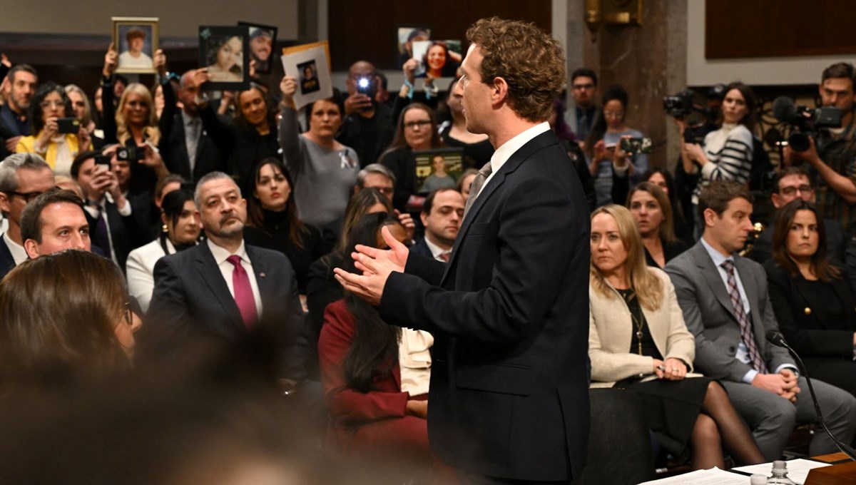 Zuckerberg'in zor anları: ABD Senato'sunda özür dilemek zorunda kaldı Zuckerberg'in zor anları: ABD Senato'sunda özür dilemek zorunda kaldı