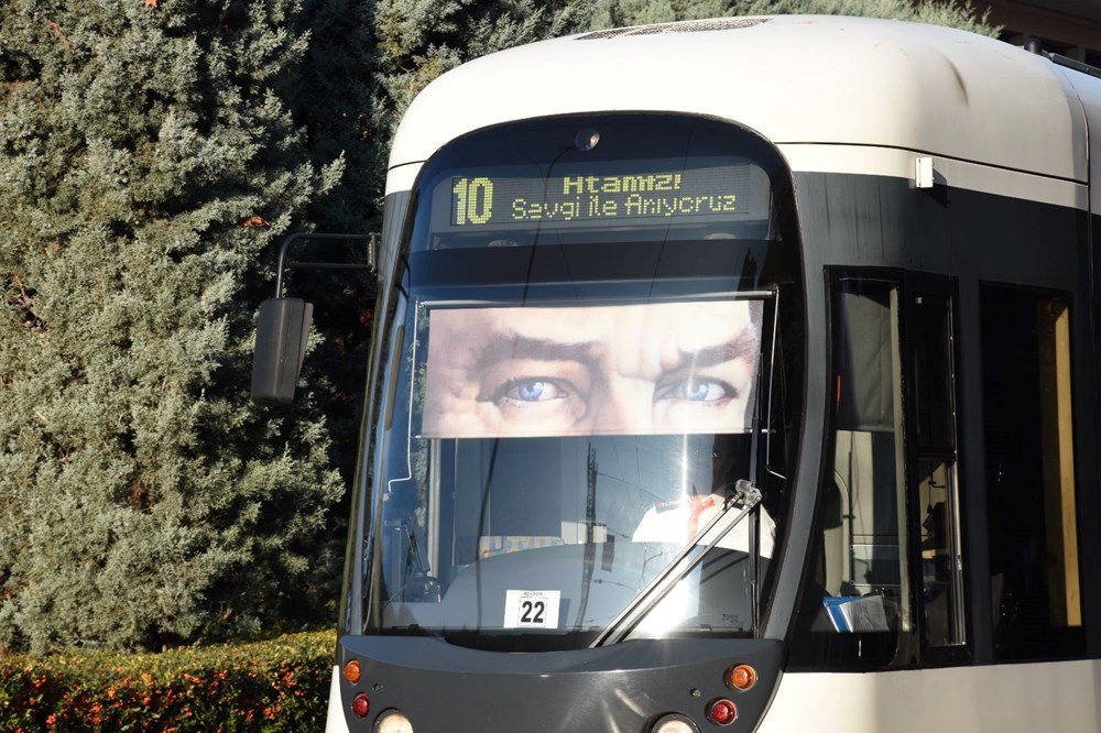 Saat 9'u 5 geçe hayat 1 dakika durdu - 23