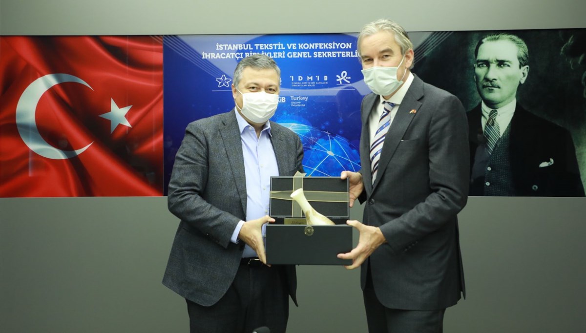 Türkiye ve Hollanda, tekstilde geri dönüşüm için işbirliğine hazır Türkiye ve Hollanda, tekstilde geri dönüşüm için işbirliğine hazır
