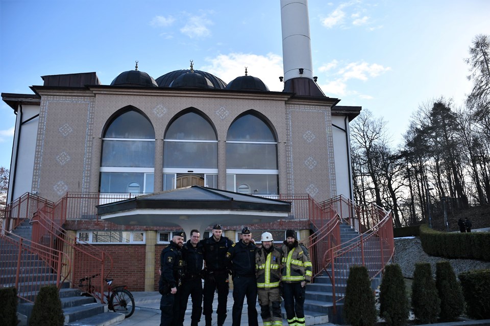 İsveç emniyeti "Polis Günü"nü camide kutladı - 1
