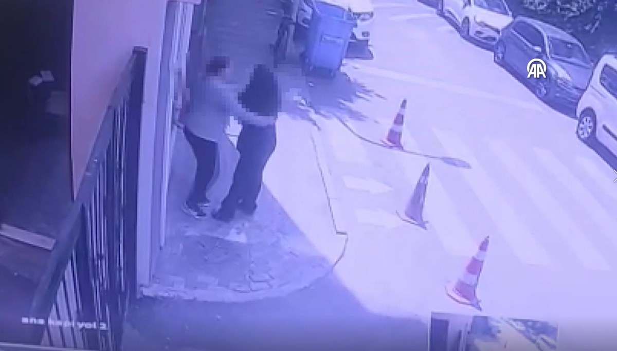 Lise tuvaletinde dehşet! Lise tuvaletinde dehşet!
