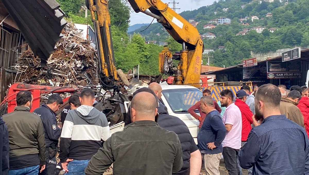 Kozlu sanayi sitesinde oksijen tüpü patladı: 1 işçi öldü Kozlu sanayi sitesinde oksijen tüpü patladı: 1 işçi öldü
