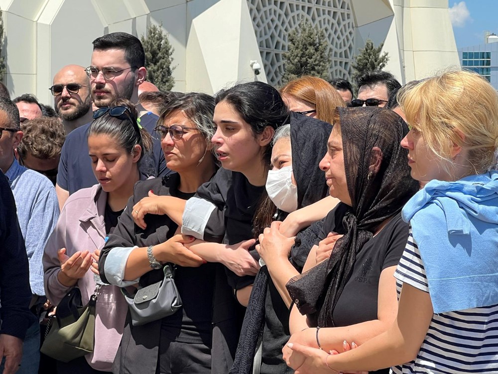 Oyuncu Gülşah Çomoğlu son yolculuğuna uğurlandı - 5