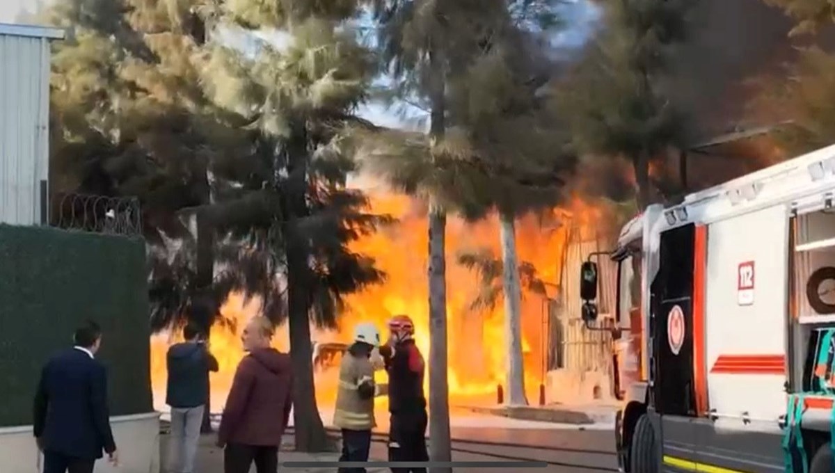 Çiğli'de fabrika yangını