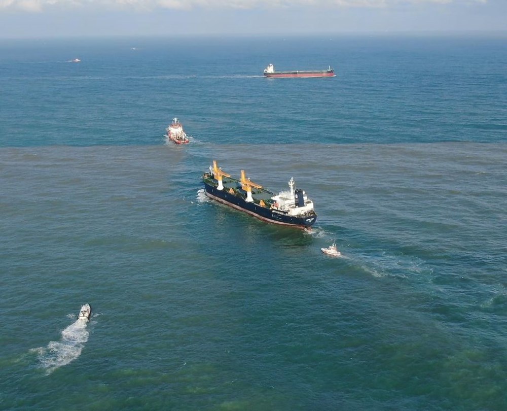 Riva'da sürüklenen kargo gemisi kurtarıldı - 4