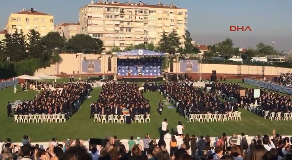 Boğaziçi Üniversitesi mezuniyet töreninde rektöre protesto - 1