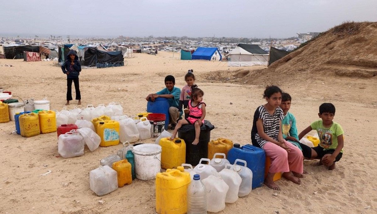 İsrail, Hamas'ın ateşkes yanıtını çarşamba gecesine kadar bekleyecek İsrail, Hamas'ın ateşkes yanıtını çarşamba gecesine kadar bekleyecek