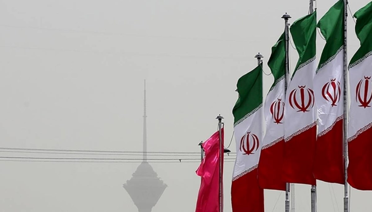 Yaptırımlar başladı, Riyal çakıldı