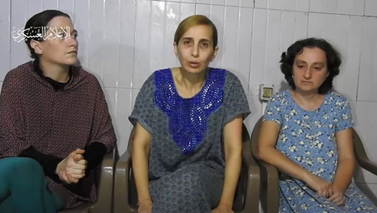 Hamas İsrailli rehinelerin yeni videosunu paylaştı: Rehinelerden Netanyahu'ya tepki Hamas İsrailli rehinelerin yeni videosunu paylaştı: Rehinelerden Netanyahu'ya tepki