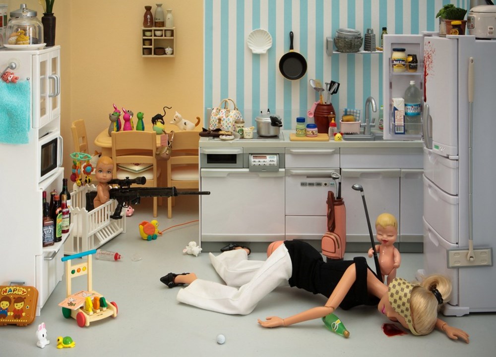 Мэриэл клейтон тайная жизнь барби. Мэриэл клейтон. Семейная жизнь барби. Идеи кукол с ламинатором. Фотограф мэриэл клейтон.