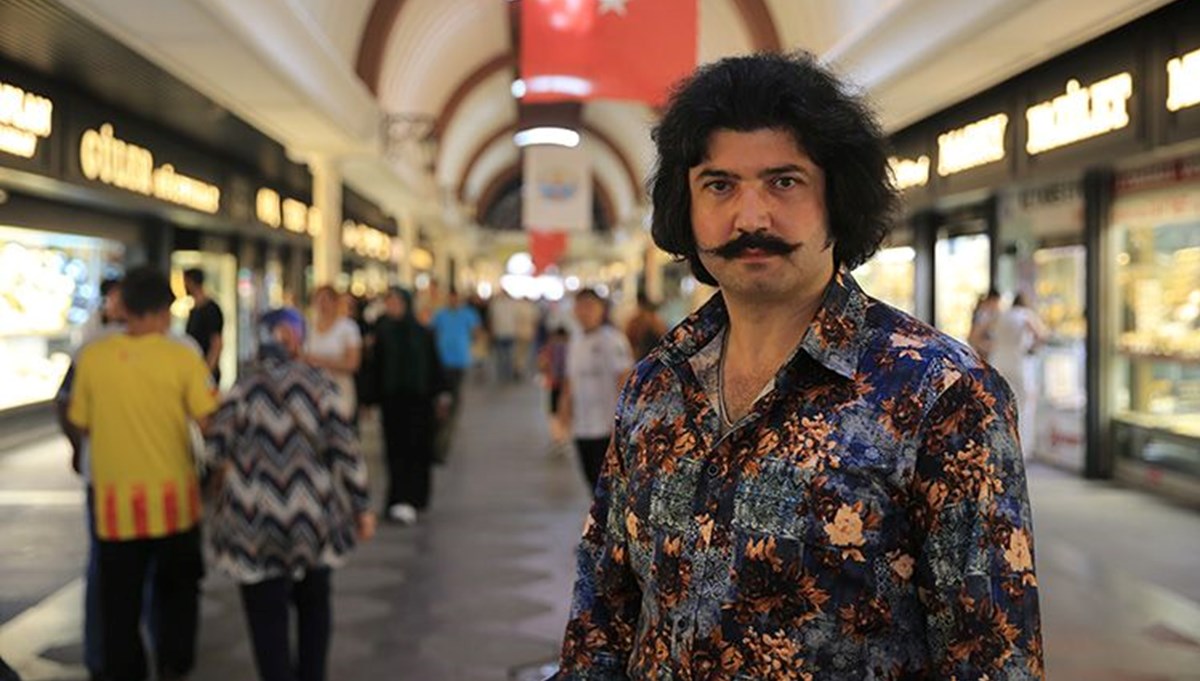 Sevdiği kadınla evlenemedi: Teselliyi 70'lerde buldu! Sevdiği kadınla evlenemedi: Teselliyi 70'lerde buldu!