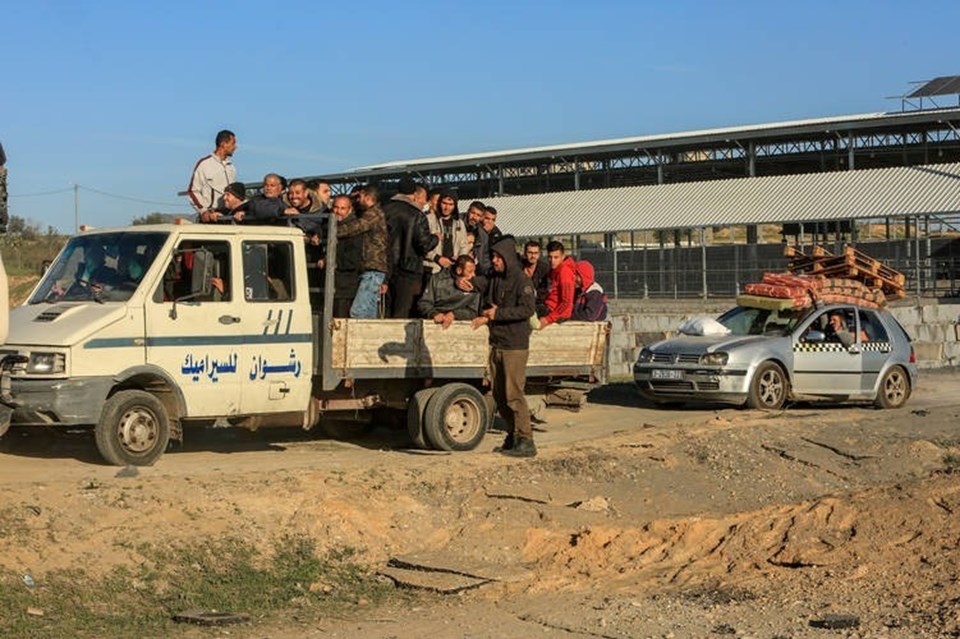 İsrail Gazze'de sivilleri ikinci göçe zorluyor - 1