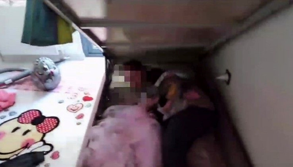 20 ayrı suç dosyası bulunan kadın bazanın altında yakalandı 20 ayrı suç dosyası bulunan kadın bazanın altında yakalandı