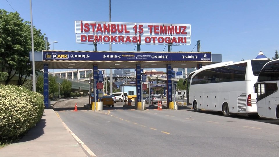 İstanbul'da yolcu bulamayan otobüsler yük taşımaya başladı - 4