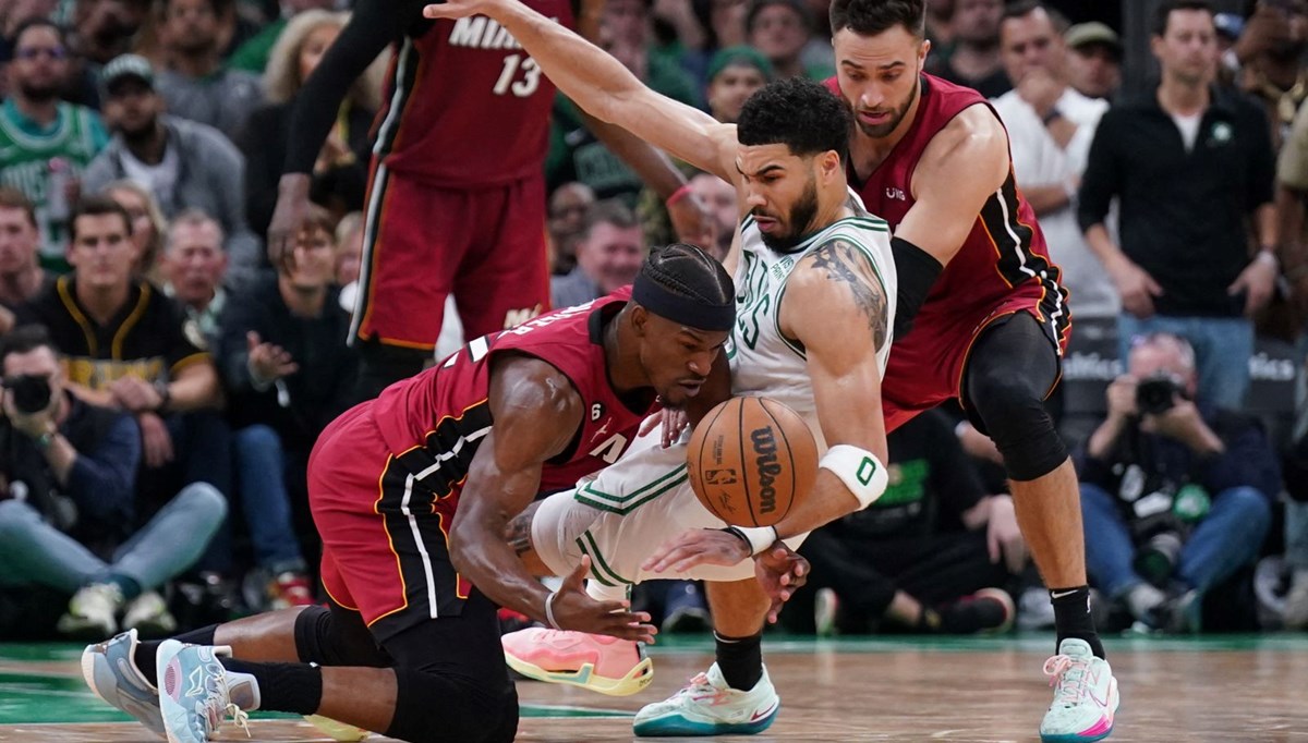NBA Doğu Konferansı
| Miami Heat, son finalist Boston Celtics karşısında farkı 2'ye çıkardı