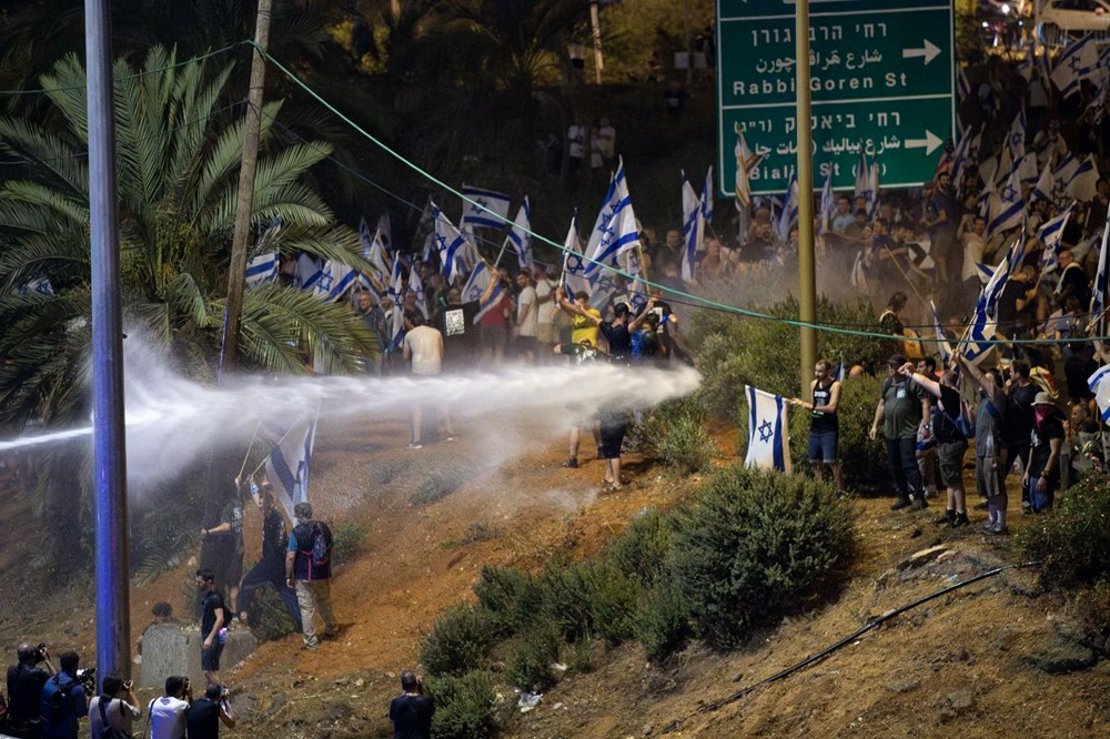 Netanyahu hükümeti karşıtı protestolara İsrail polisinden müdahale - 5
