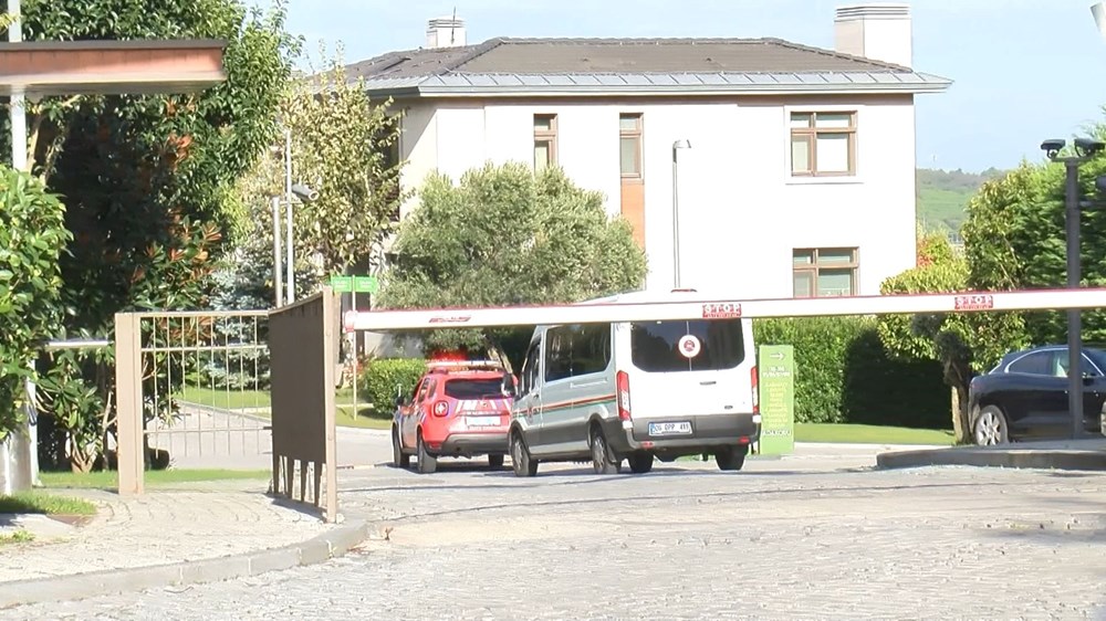 Sırp çete liderinin cesedi için villa bahçesinde keşif - 3