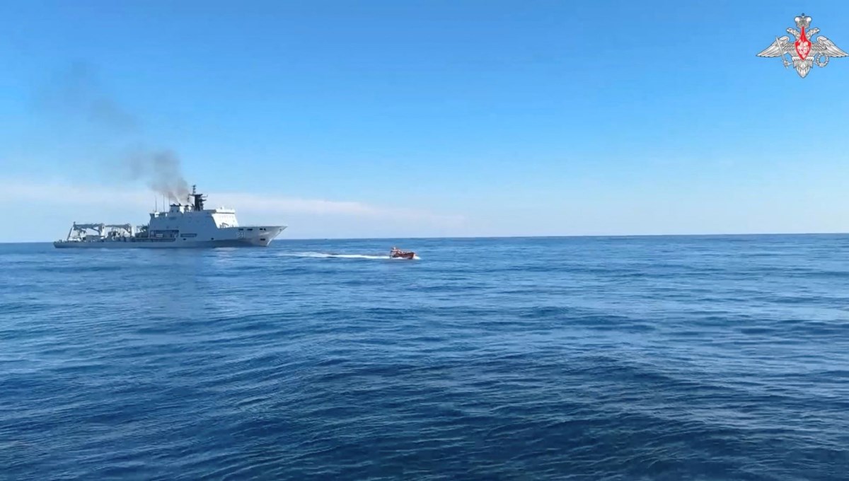 Düşman denizaltısını avlama tatbikatı