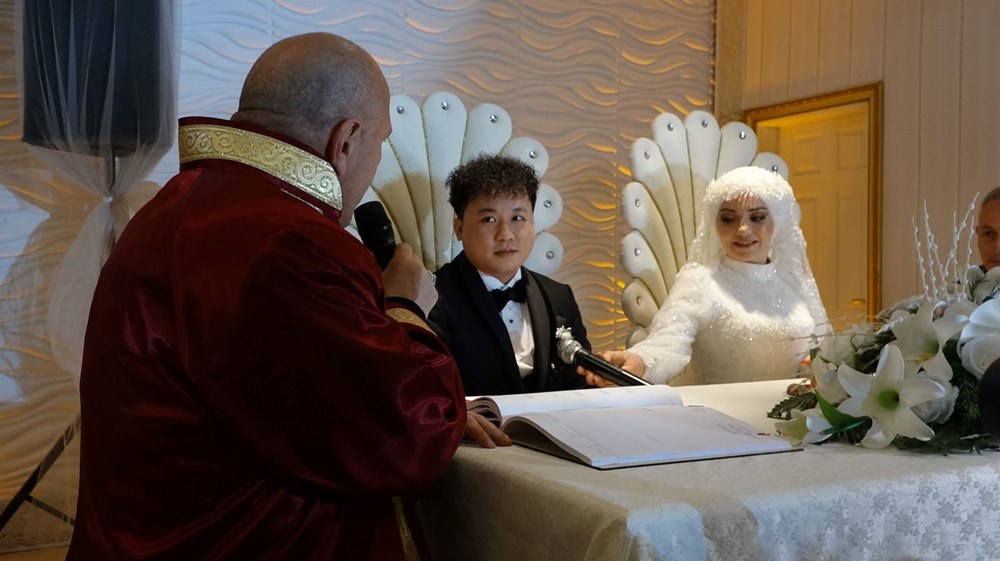Rize'ye Çinli damat: Nikahı kıyan İsmail Hakkı Çiftçi'nin esprisi salonu güldürdü - 2