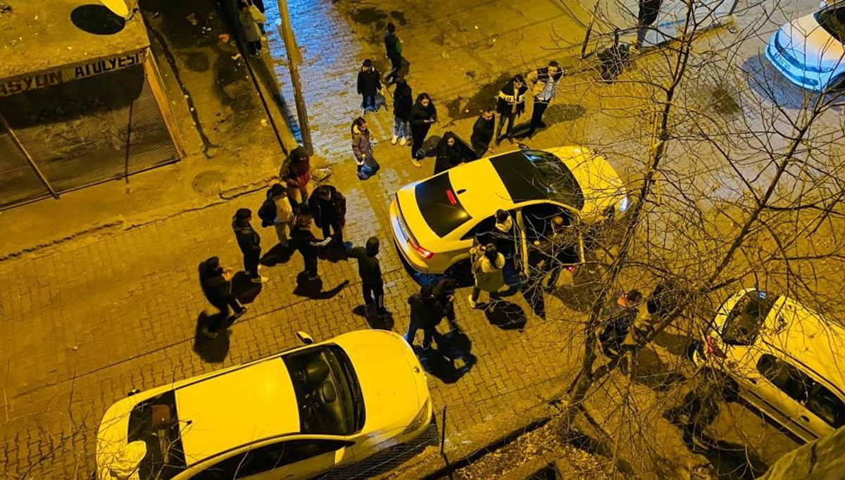 Ağabeyinin gelişini kutlamak isterken parmağından oldu Ağabeyinin gelişini kutlamak isterken parmağından oldu