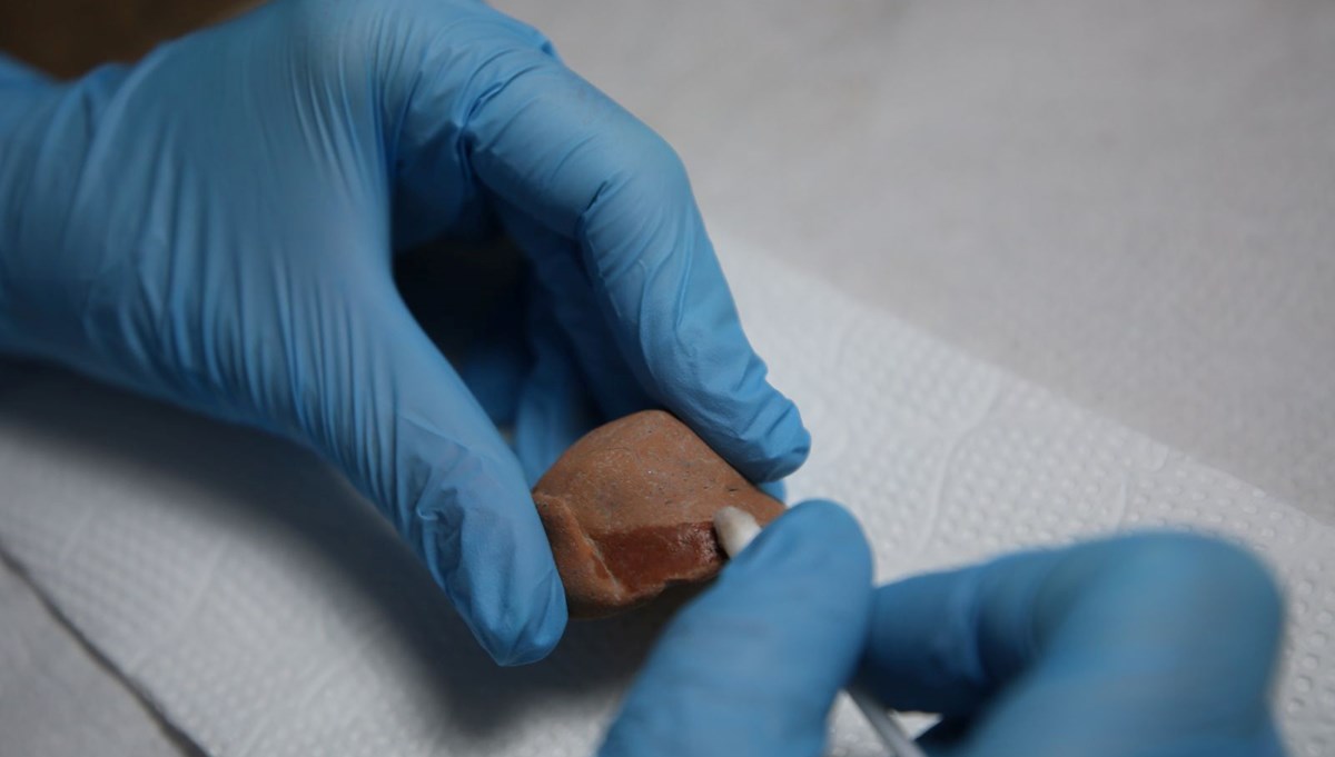 Troya'da kilden yapılmış 2 bin 300 yıllık mini kap bulundu