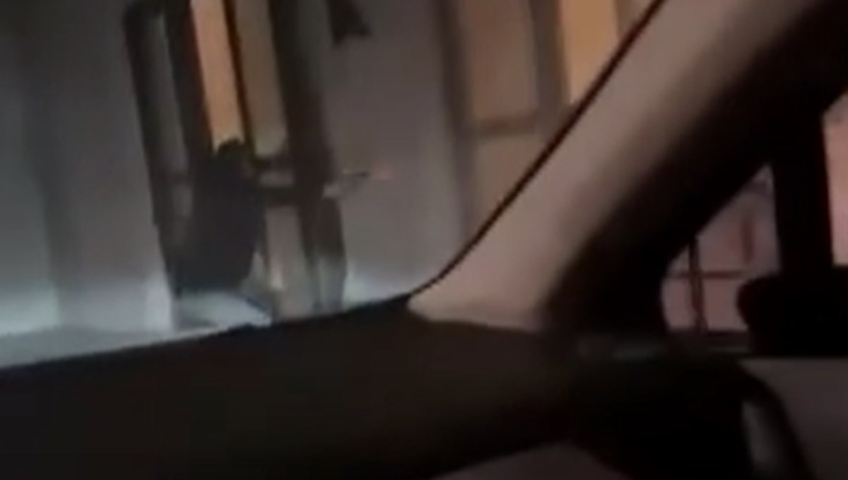 Lobide dehşet anları! Biri kurşun yağdırdı, diğeri kaydetti: “Yeter, gel buraya!” Lobide dehşet anları! Biri kurşun yağdırdı, diğeri kaydetti: “Yeter, gel buraya!”