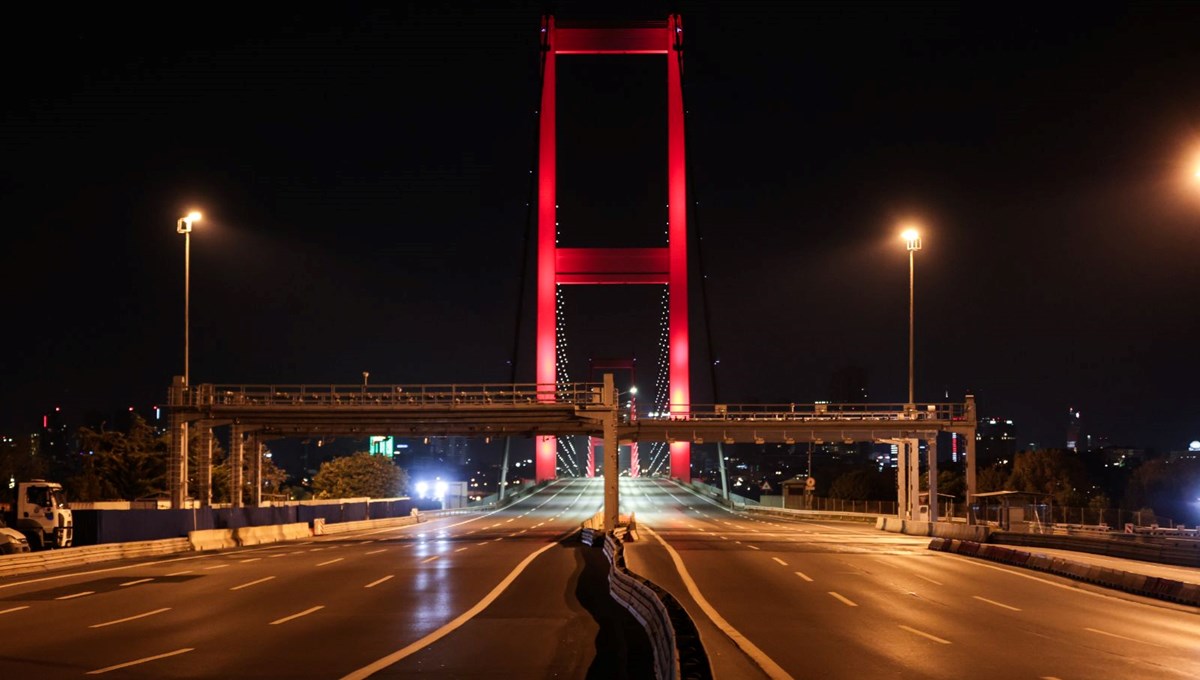 15 Temmuz Şehitler Köprüsü çift yönlü trafiğe kapatıldı