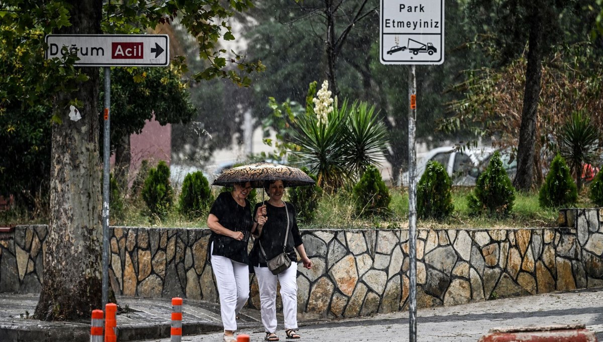 İstanbul’da sağanak yağış etkili oldu