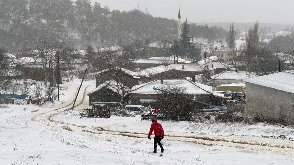 Trakya'da kar yağışı: Ulaşım güçlükle sağlanıyor - 13