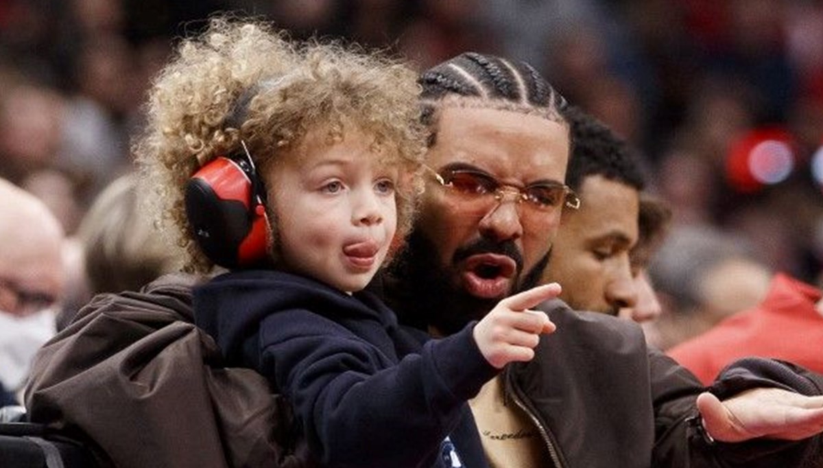 Drake'in 11 yaşındaki oğlu Adonis rapçi oldu Drake'in 11 yaşındaki oğlu Adonis rapçi oldu