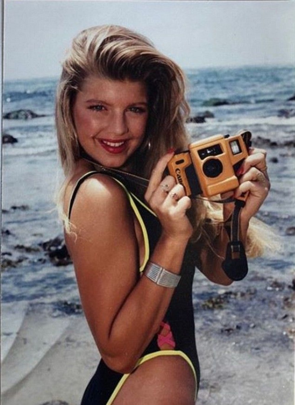 Cenk Eren'den Ajda Pekkan paylaşımı: Ben yaşlandım o hala genç (Ünlülerin çocukluk ve gençlik halleri) - 486