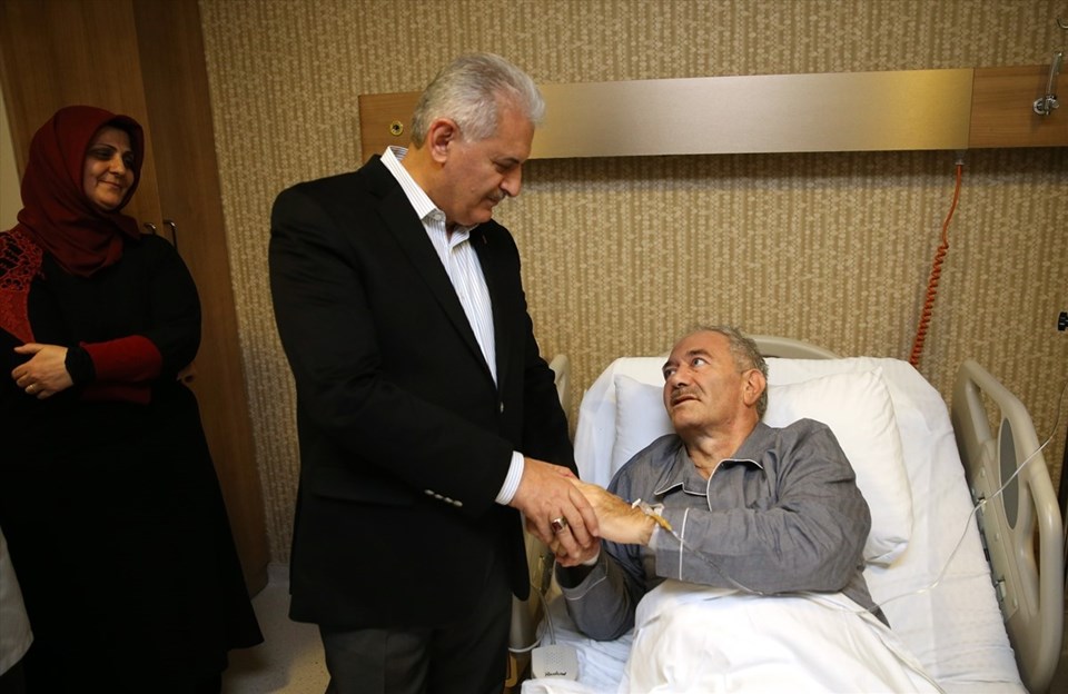 Başbakan Binali Yıldırım'dan, hastane ve taksi durağı ziyareti - 2