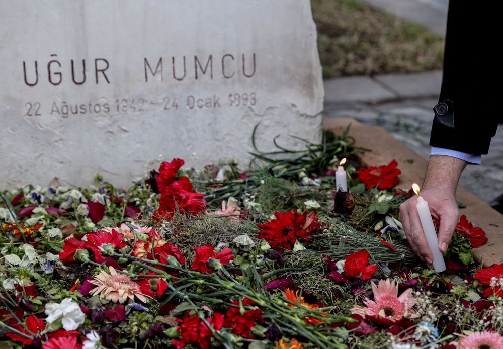 Gazeteci Uğur Mumcu suikastın 28. yılında kabri başında anıldı - 3
