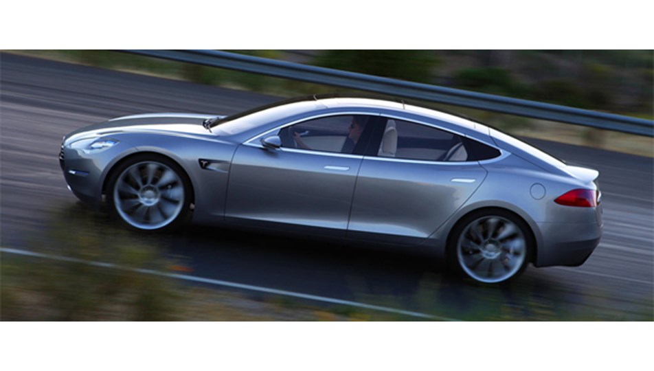 Tesla tam gaz...