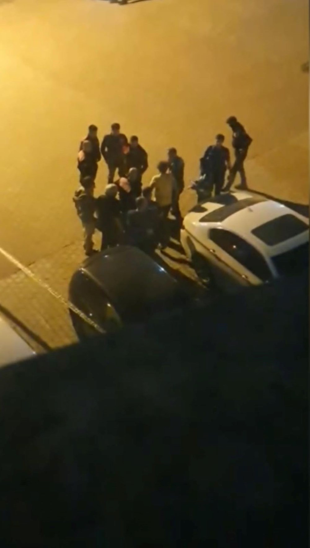 Kağıthane'de kalaşkinoflu dehşet: Maskeli saldırganlar kurşun yağdırdı 73