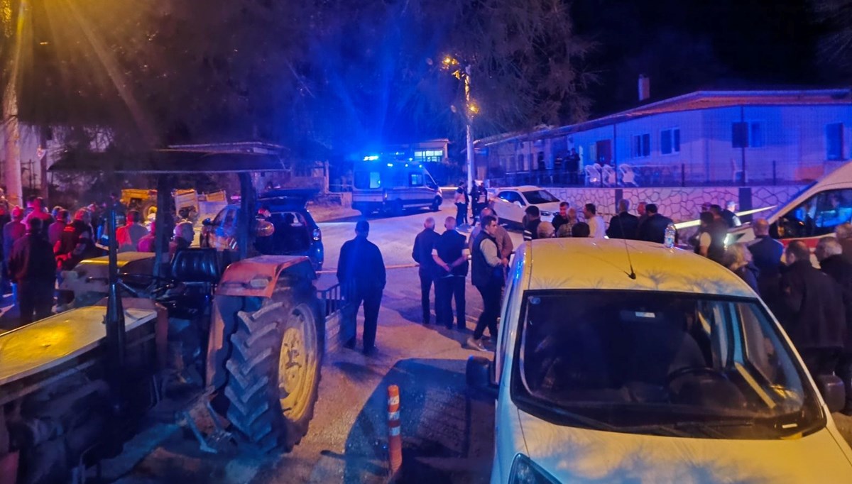 Köy meydanında dehşet