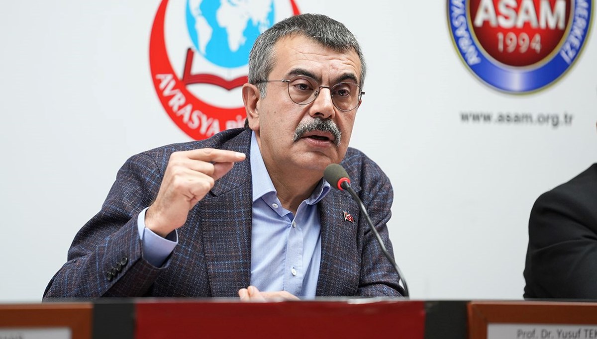 Bakan Tekin: Müfredatımızı yüzde 35 oranında sadeleştirdik Bakan Tekin: Müfredatımızı yüzde 35 oranında sadeleştirdik