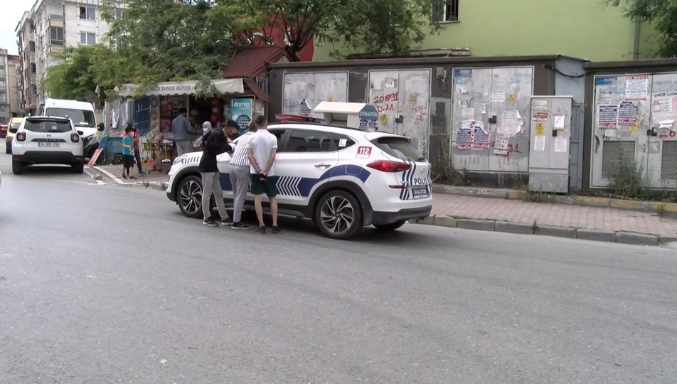 Eski eşini sokak ortasında silahla vurdu