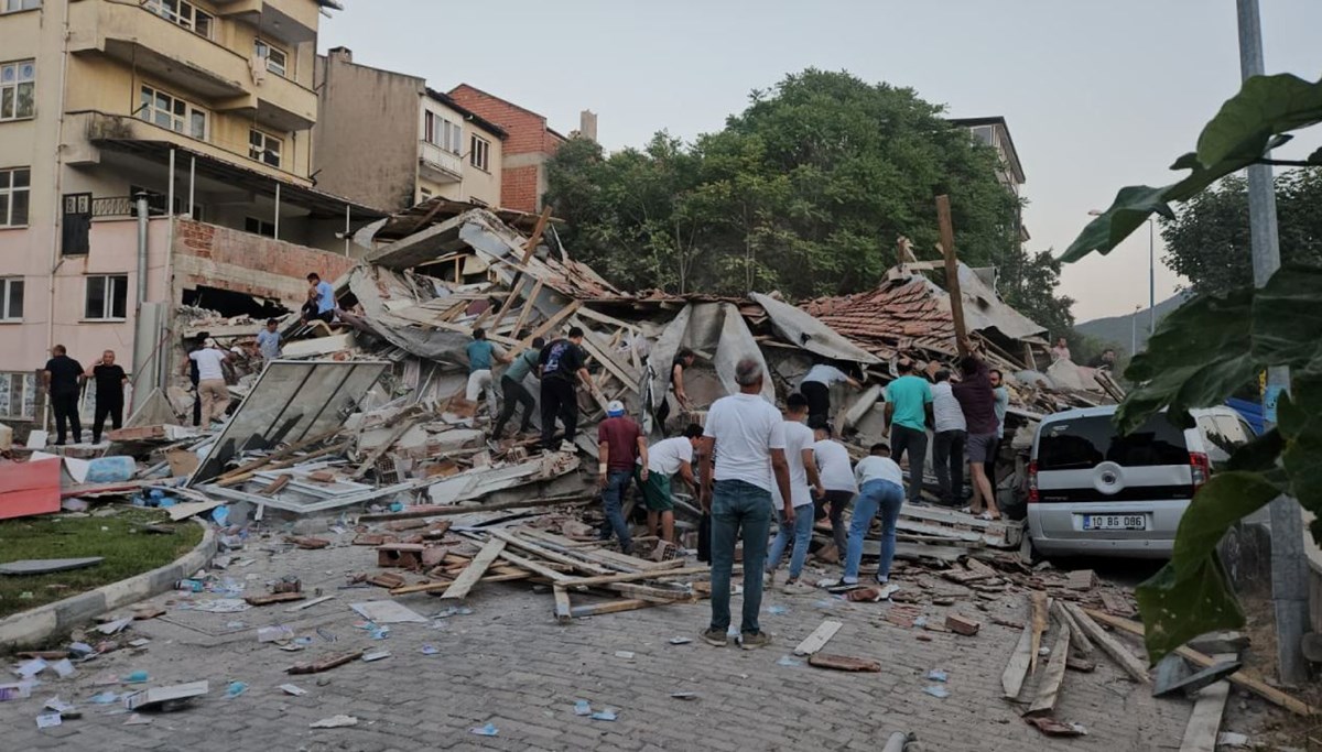 Sındırgı'da art arda arçılar