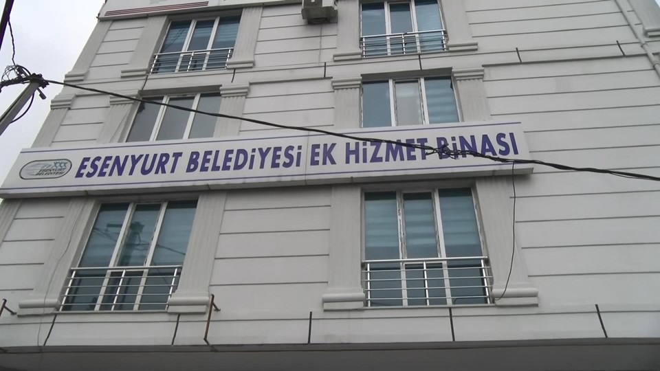Esenyurt Belediyesi ek hizmet binasında cinayet ve intihar - 1